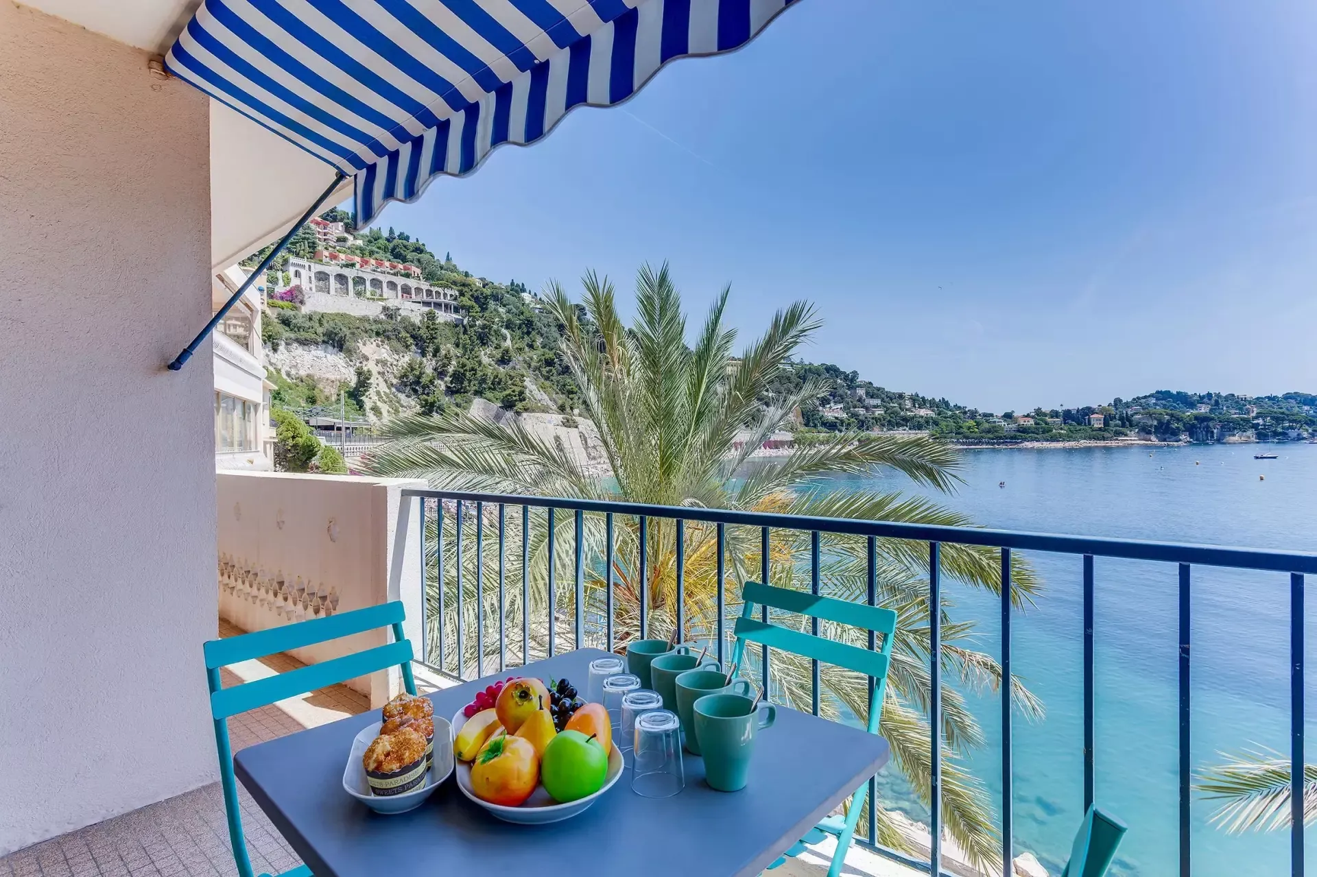 Photo principale — VILLEFRANCHE-SUR-MER - APPARTEMENT 2 CHAMBRES - TERRASSE ET SUPERBE VUE SUR LA MER