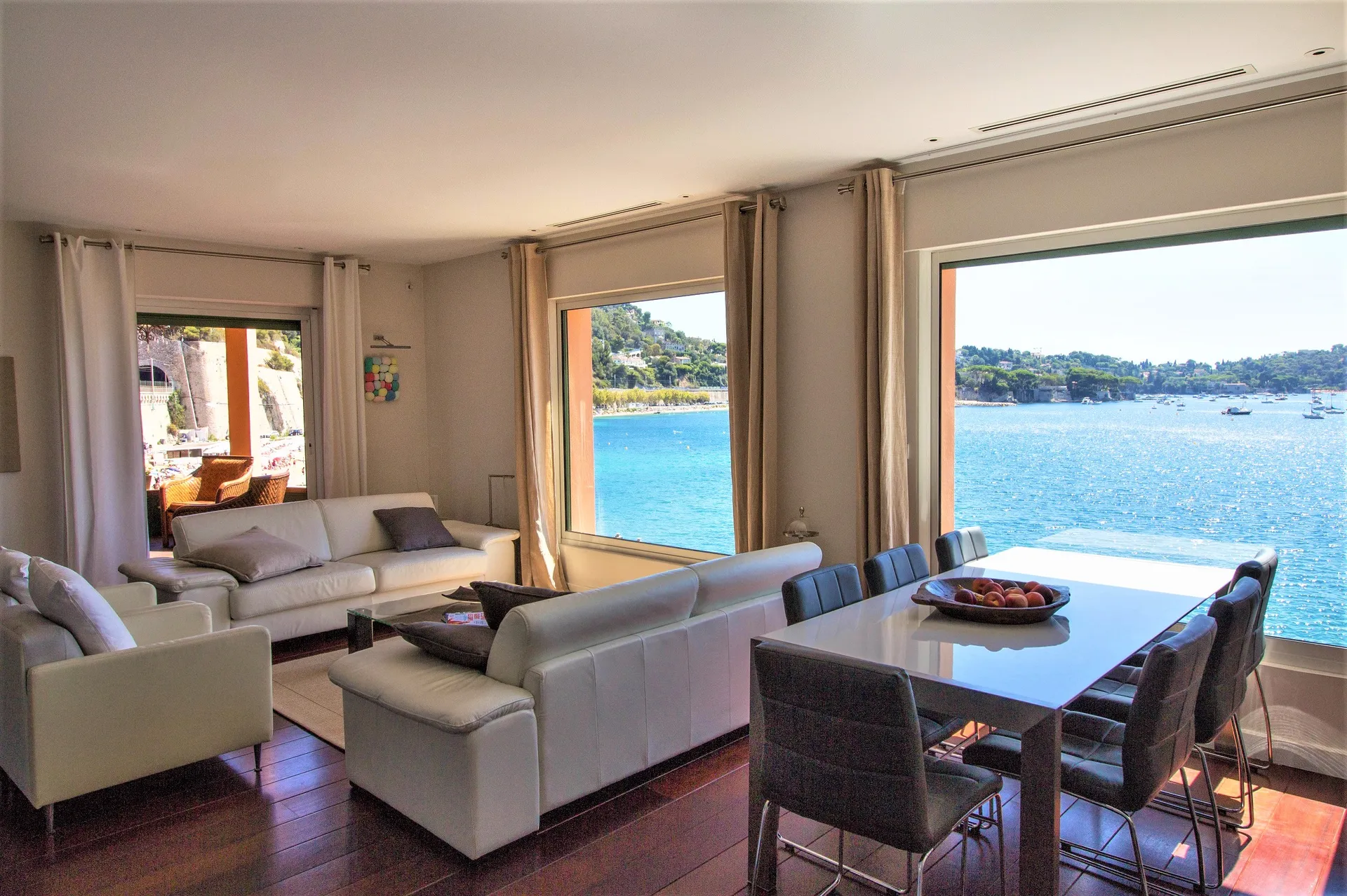 Photo 6 — VILLEFRANCHE SUR MER  - APPARTEMENT EN FRONT DE MER - LARGE TERRASSE - PLAGE & VIEILLE VILLE