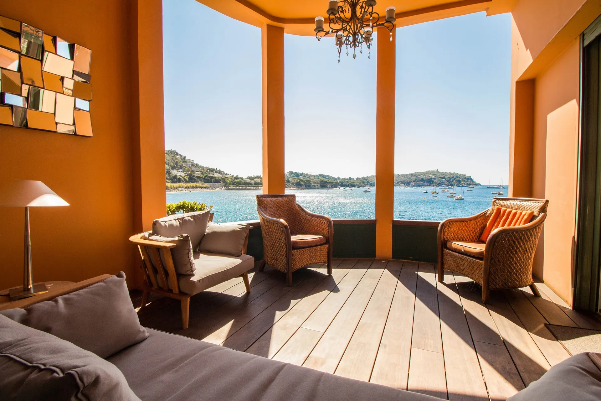 Photo 2 — VILLEFRANCHE SUR MER  - APPARTEMENT EN FRONT DE MER - LARGE TERRASSE - PLAGE & VIEILLE VILLE