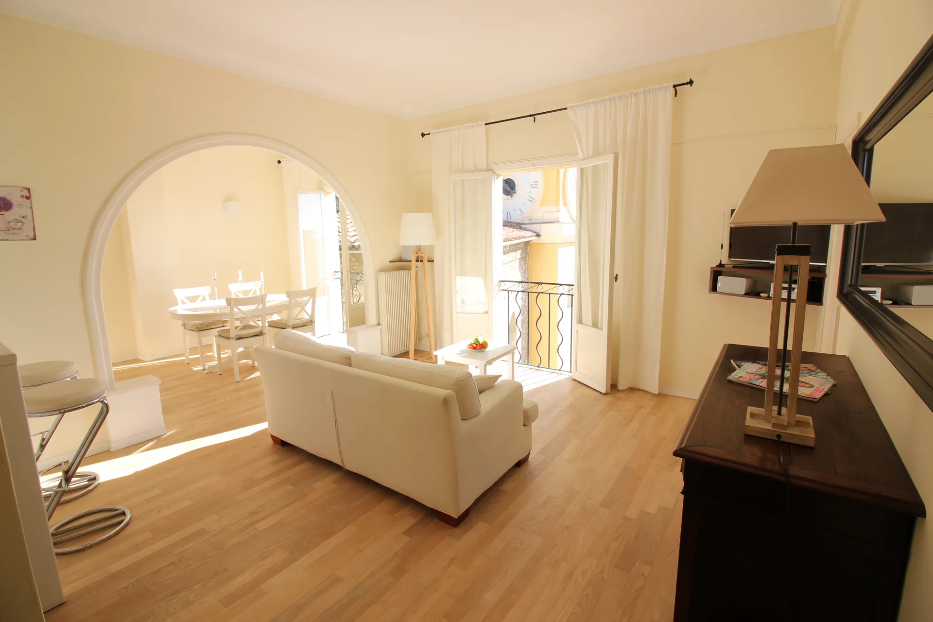 Photo 2 — VILLEFRANCHE SUR MER  - SUPERBE APPARTEMENT 2/3 PIECES - VUE MER PANORAMIQUE - 2 BALCONS