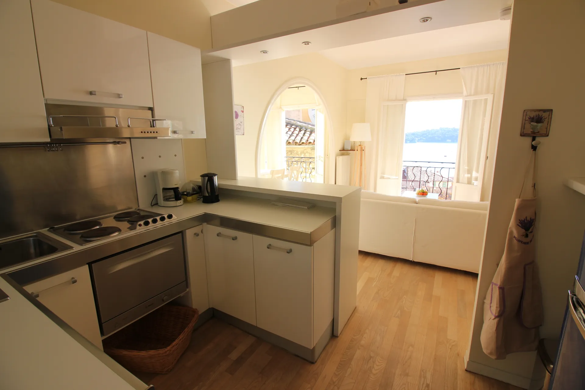 Photo 12 — VILLEFRANCHE SUR MER  - SUPERBE APPARTEMENT 2/3 PIECES - VUE MER PANORAMIQUE - 2 BALCONS